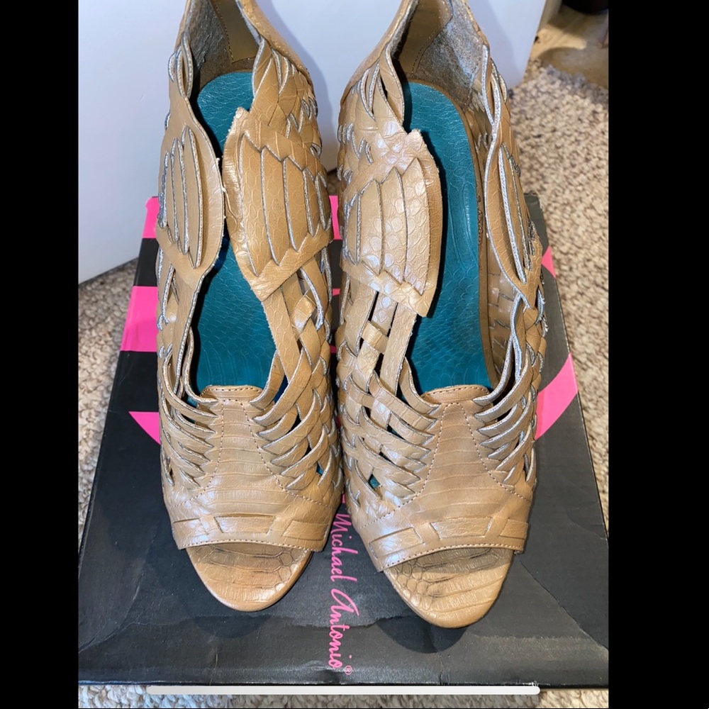 Matteo tan booties/heels